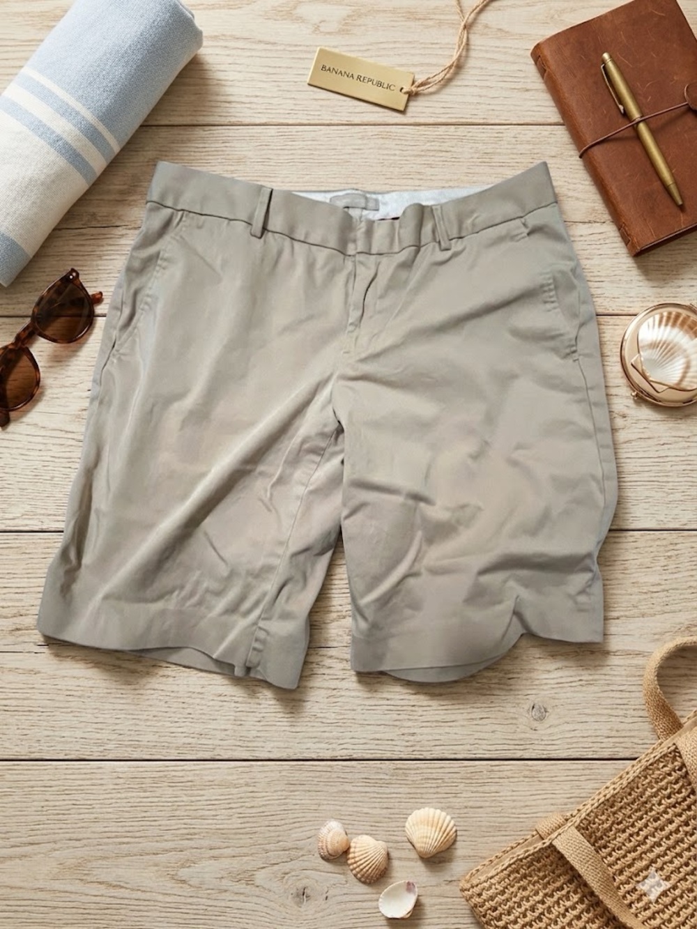 Banana Republic Women’s Khaki Chino Shorts